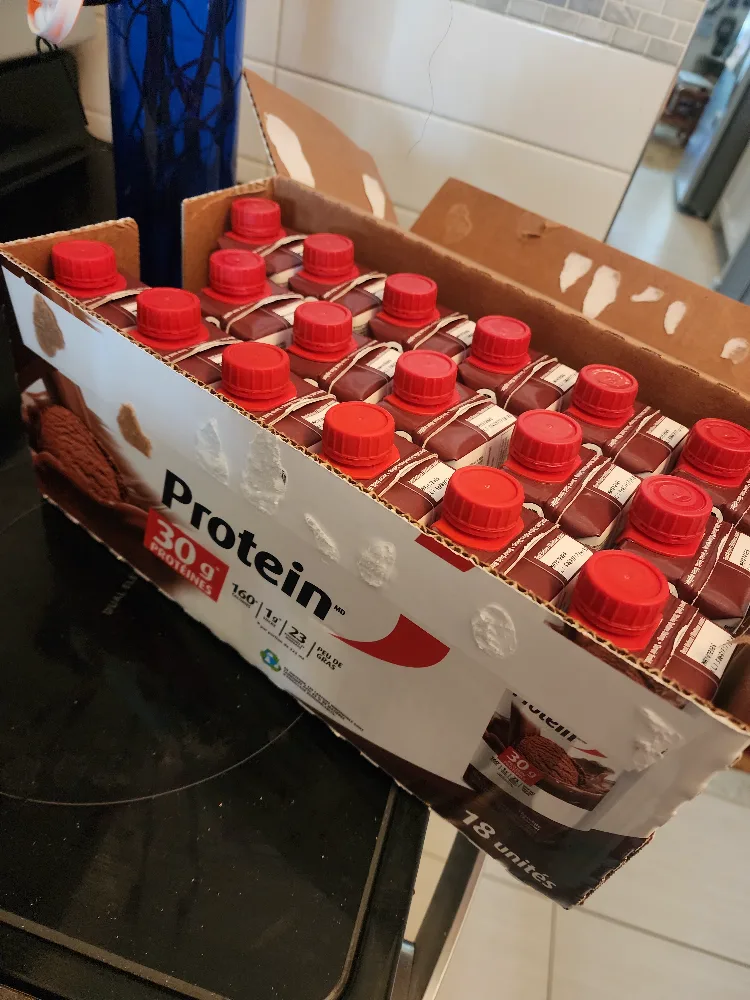 Premier Protein Chocolate Shake, 17 x 325 mL thumbnail