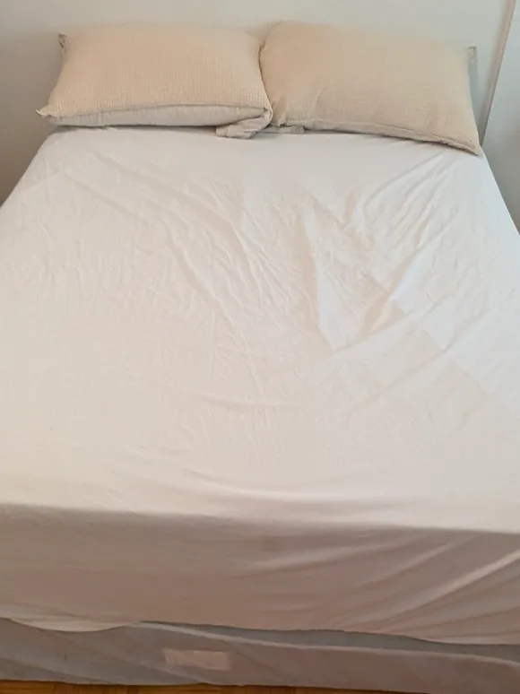 Double bed mattress and box