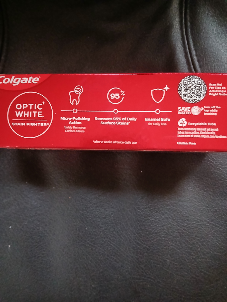 Colgate Optic White Stain Fighter Toothpaste - photo 2
