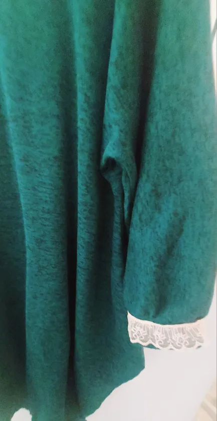 Green Long Sleeve Long Dress with Lace Trim image indicator(2)