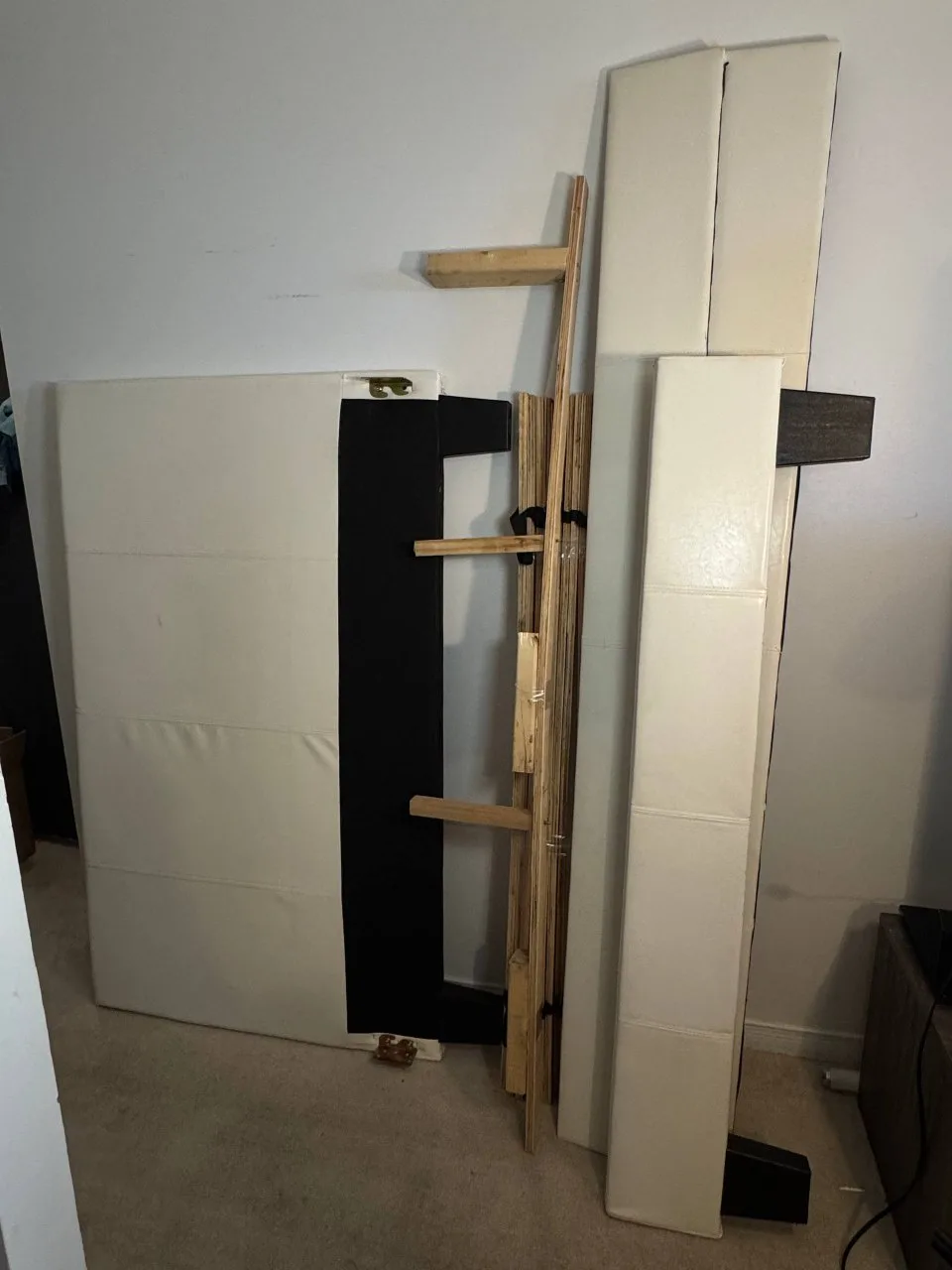 White Faux Leather Upholstered  Double Bed Frame - Disassembled image indicator(3)