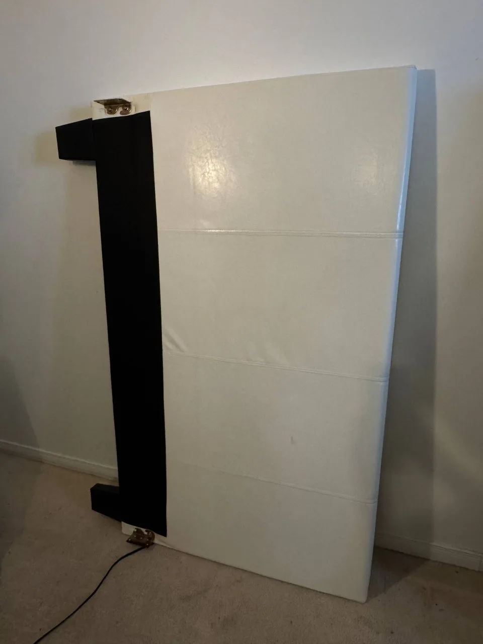 White Faux Leather Upholstered  Double Bed Frame - Disassembled image indicator(6)