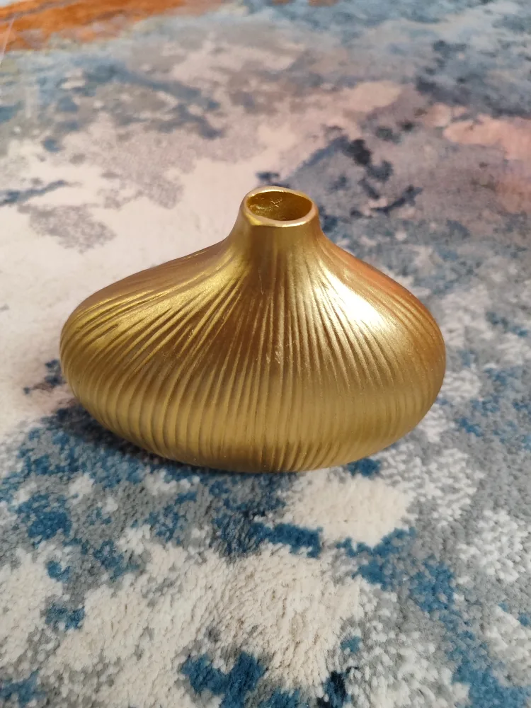 Gold Decorative Vase thumbnail
