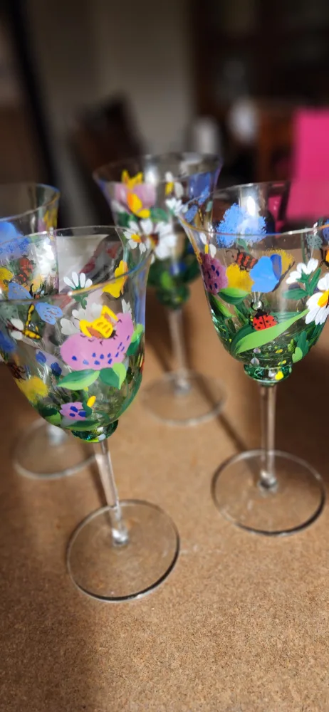 Hand Painted Floral Wine Glasses image indicator(2)