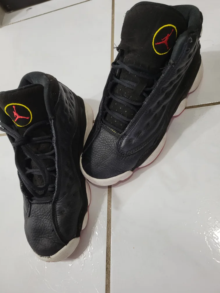 Jordan 13 Retro playoffs - size 6Y (black/white/red) Authentic! thumbnail