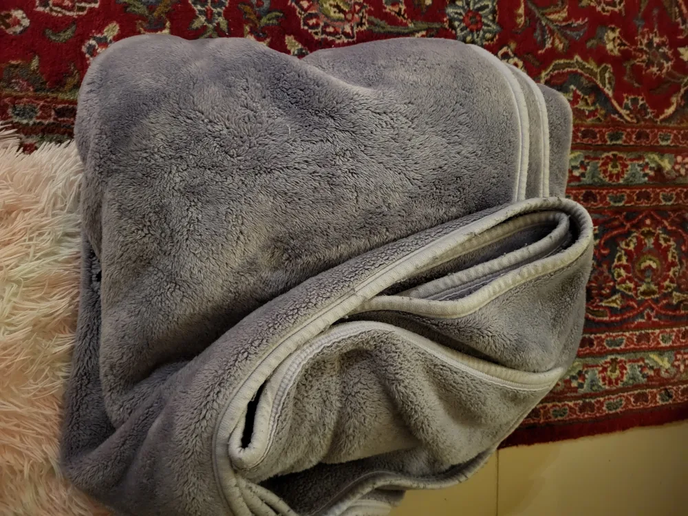 Light purple Plush queen Blanket thumbnail