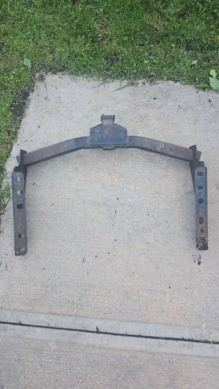 Ford V-5 Weight Distributing Hitch thumbnail