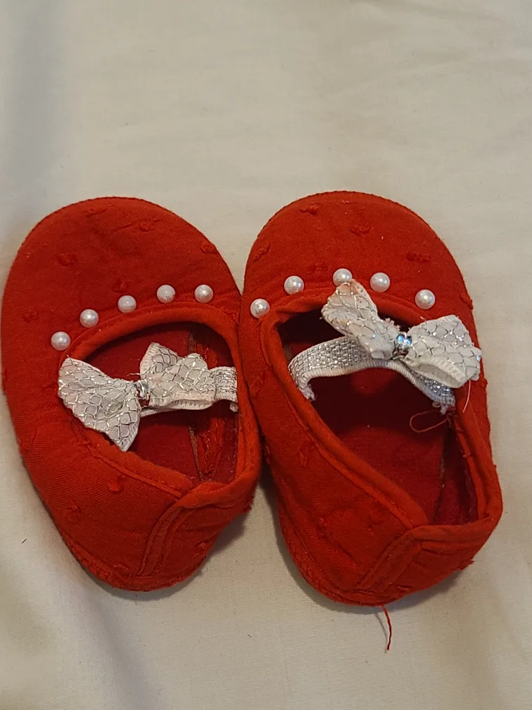 Red Baby Shoes with Bow, size 3 thumbnail