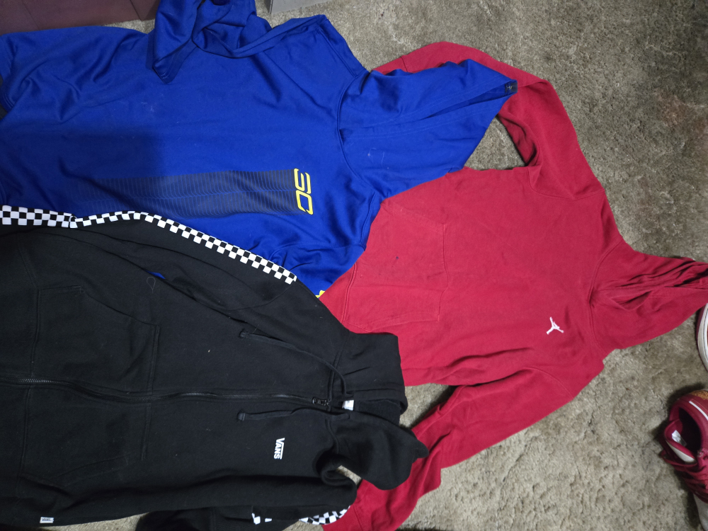 FREE DELIVERY!! Youth sweaters $10 a piece
