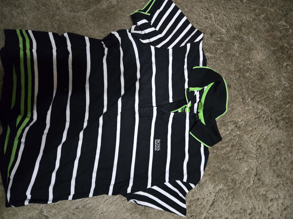 FREE DELIVERY!! Youth sweaters $10 a piece - photo 2