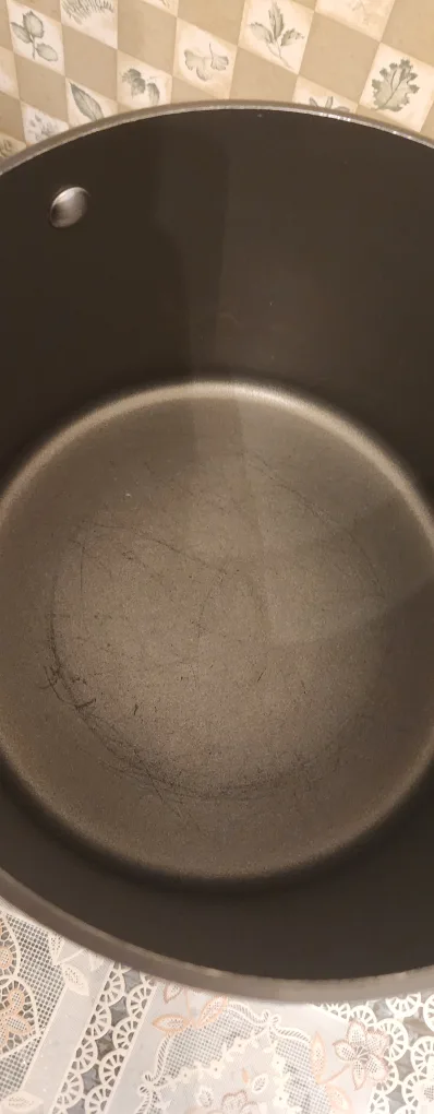 Oneida Stock Pot with Lid image indicator(4)