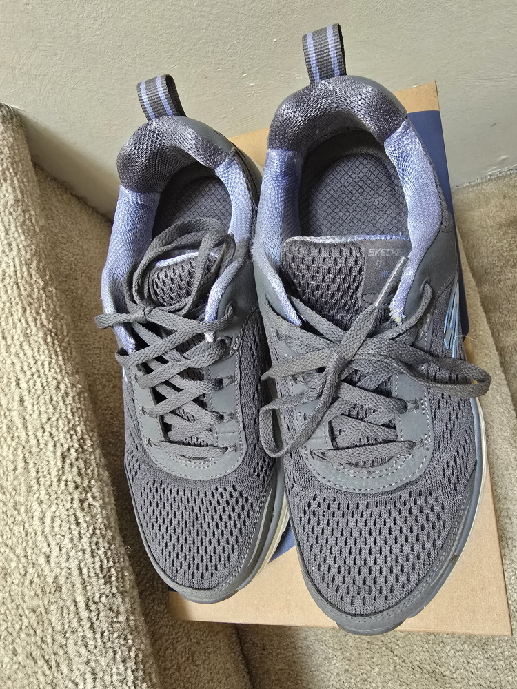 Skechers D'Lux Walker Women's Size 7