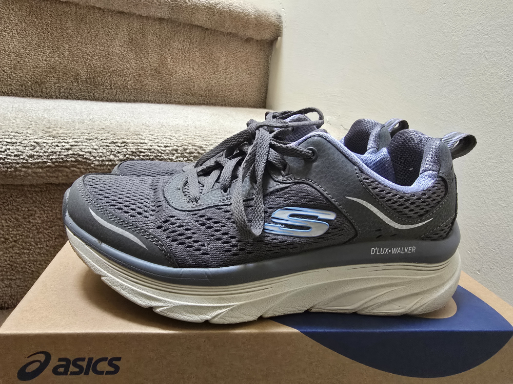 Skechers D'Lux Walker Women's Size 7 - photo 2