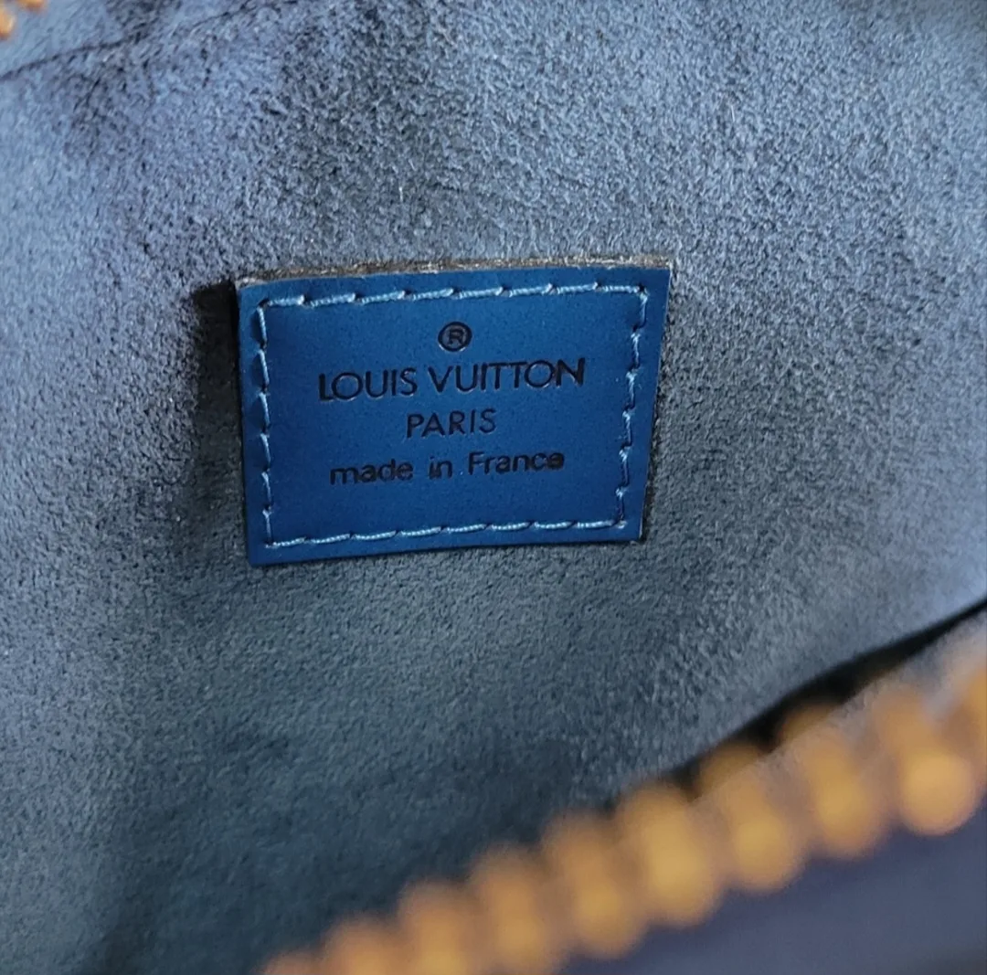 **Vintage** Louis Vuitton Sablon Epi Leather Blue Handbag image indicator(7)