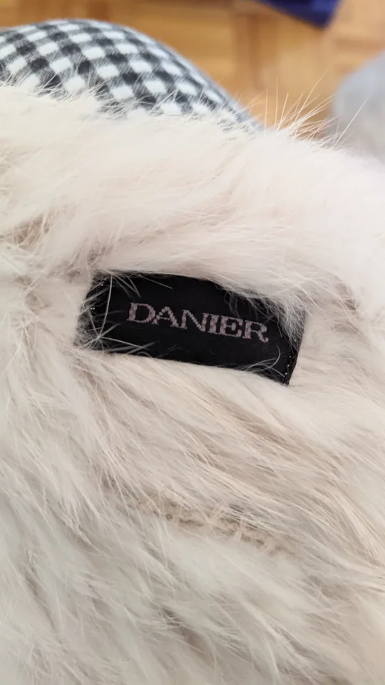 Danier Rabbit Fur Scarf image indicator(2)