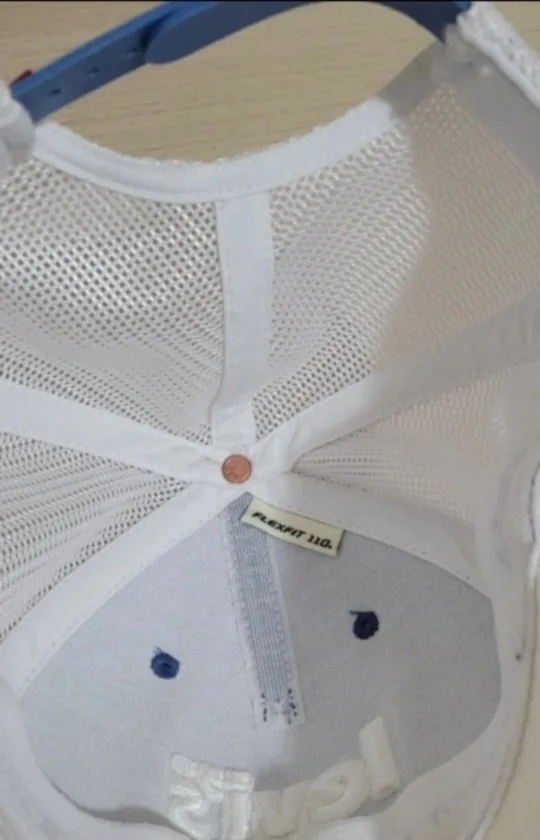 Athentic Levi's California Trucker Hat - Blue/White image indicator(3)