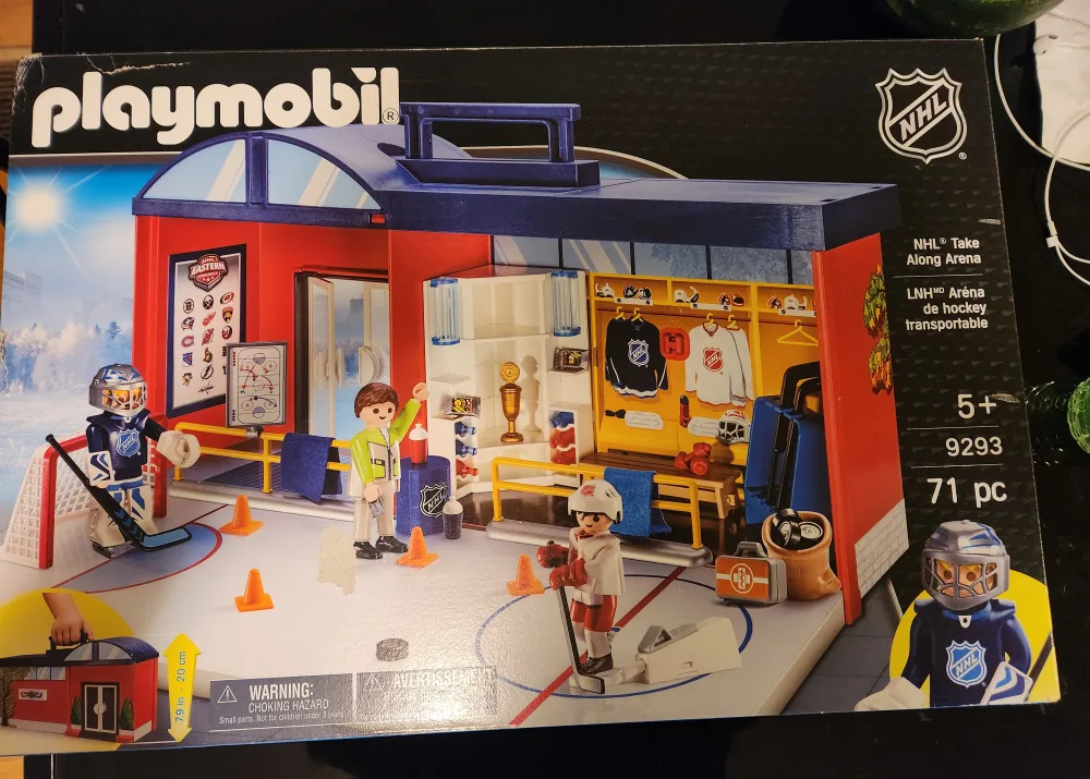 PLAYMOBIL NHL HOCKEY ARENA image indicator(2)