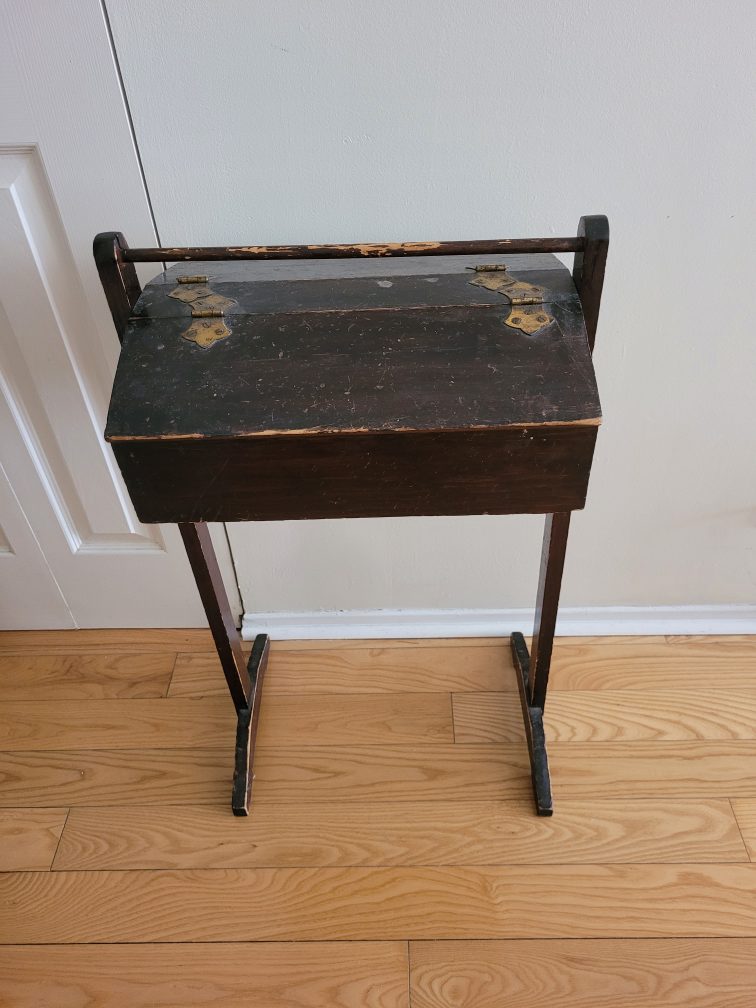 Vintage sewing stand