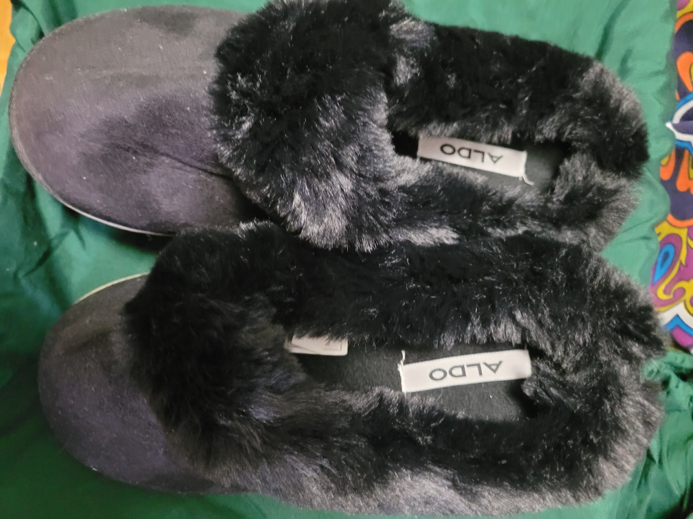 ALDO Black Faux Fur Slippers - Size 37