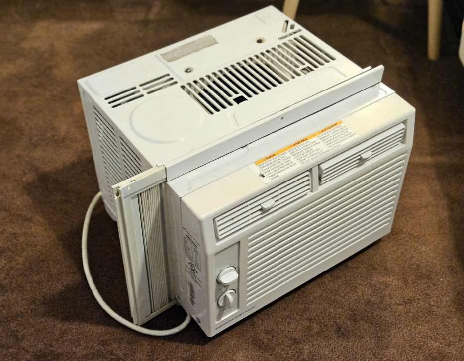 Window Air Conditioner - Emerson Quiet Kool - photo 3