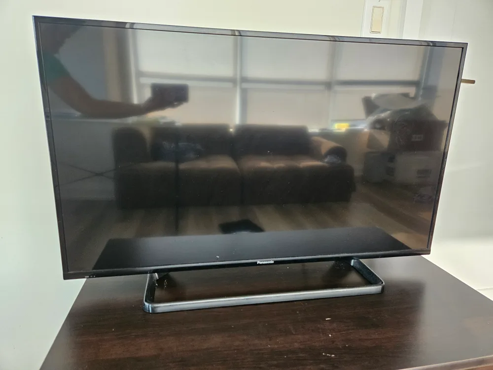 Panasonic TC-39A410C 39-inch LED TV thumbnail