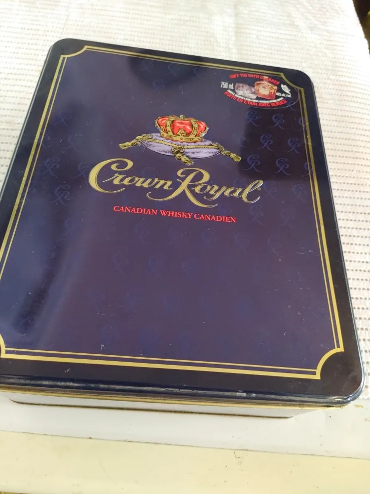 Crown Royal Canadian Whisky Tin thumbnail