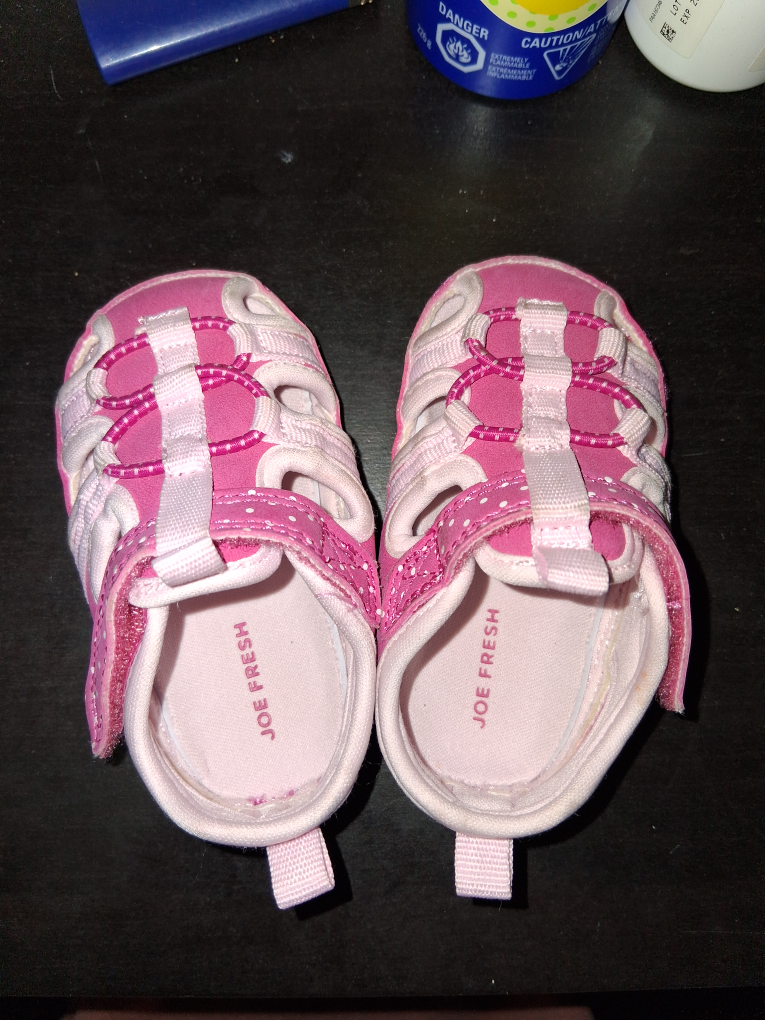 Joe Fresh Baby Sandals - Size 4