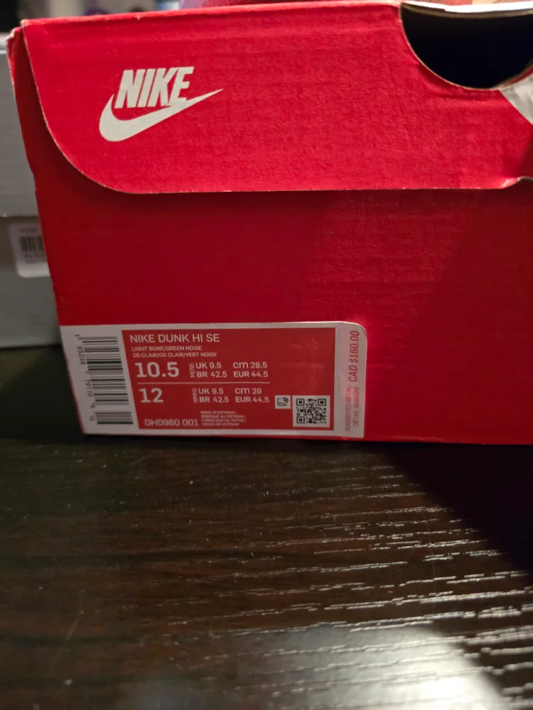 Nike Dunk High  Size 10.5 image indicator(2)