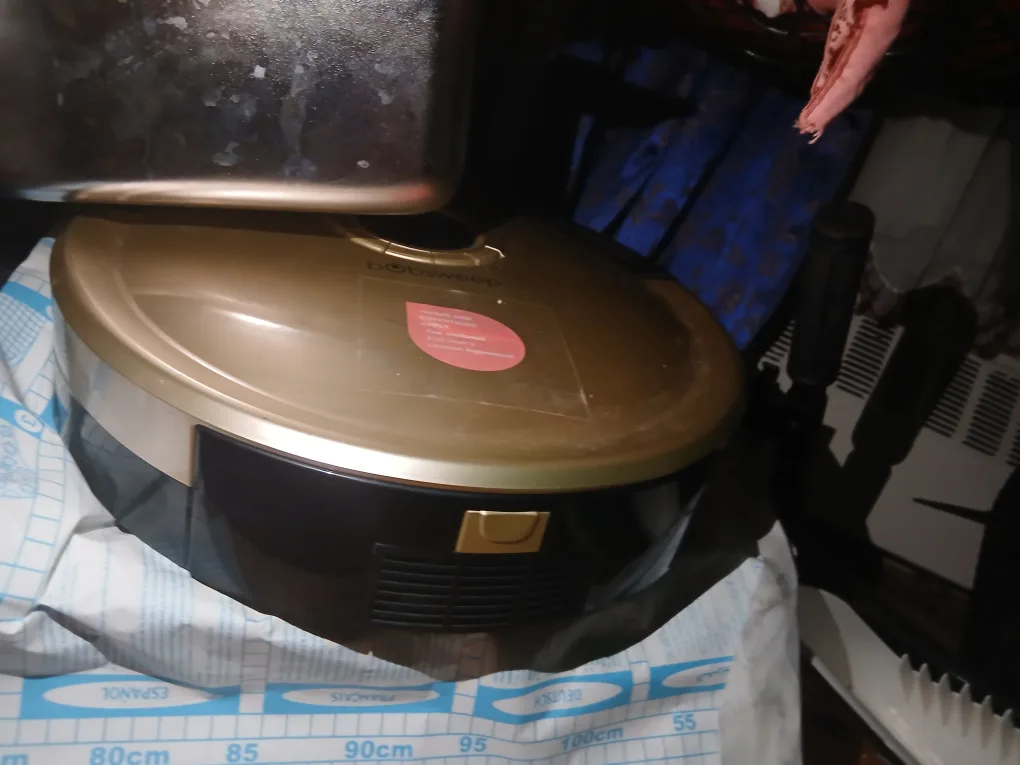 bObsweep PetHair Robotic Vacuum Cleaner thumbnail