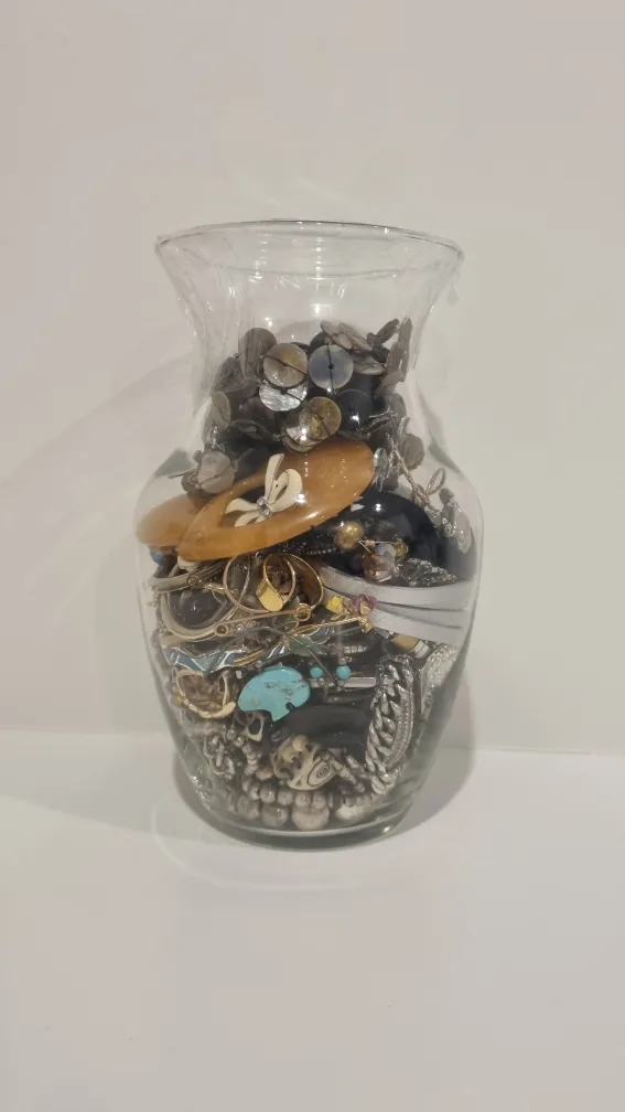 Bulk Lot of Assorted Jewellery image indicator(7)