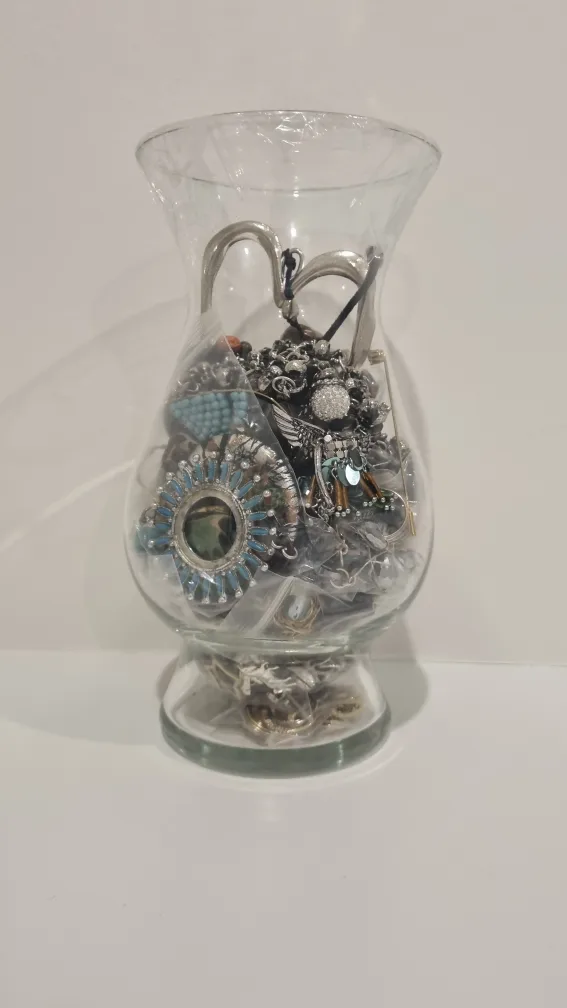 Bulk Lot of Assorted Jewellery image indicator(8)