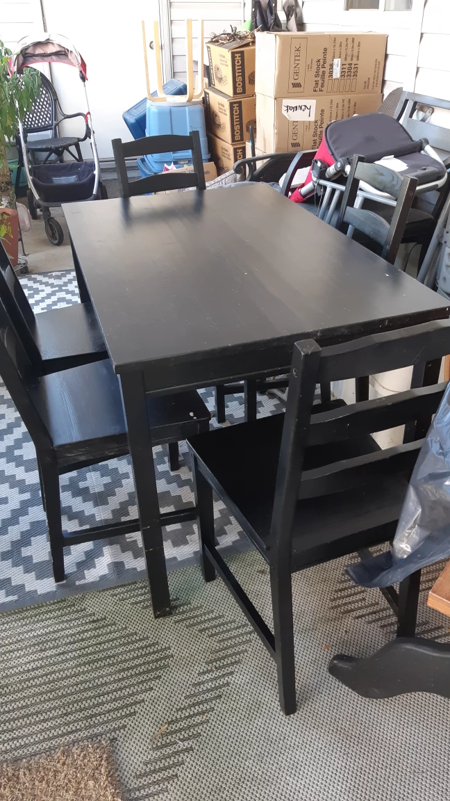 Black Dining Table with 5 Chairs
