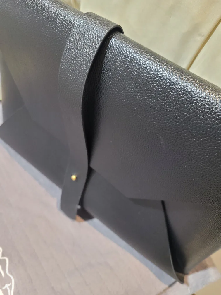 Black Leather Clutch image indicator(2)