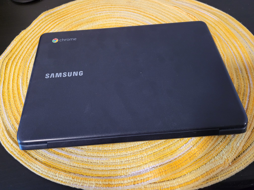 Samsung Chromebook 3 + FREE laptop sleeve - photo 2