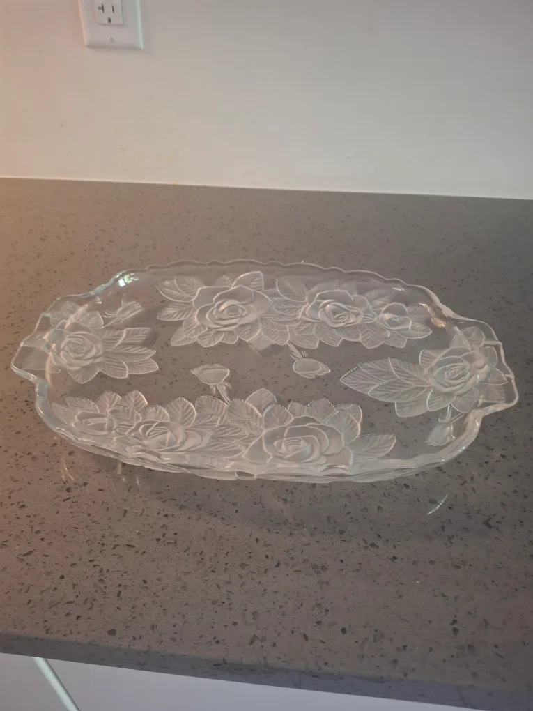 Floral Glass Serving Platter image indicator(3)