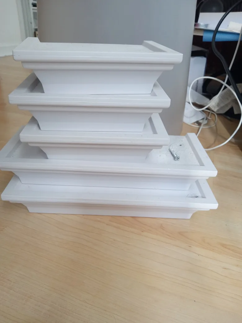 White Floating Shelves (Set of 5) image indicator(3)