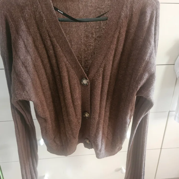 Naadam the women brown Cashmere cardigan image indicator(2)