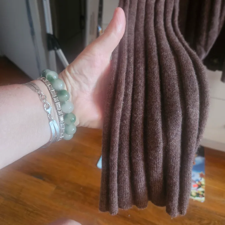 Naadam the women brown Cashmere cardigan image indicator(6)