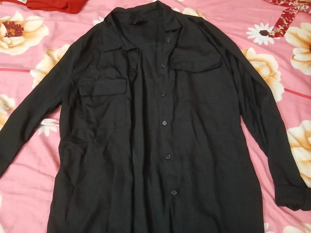 Forever 21 Black Button-Up Shirt thumbnail