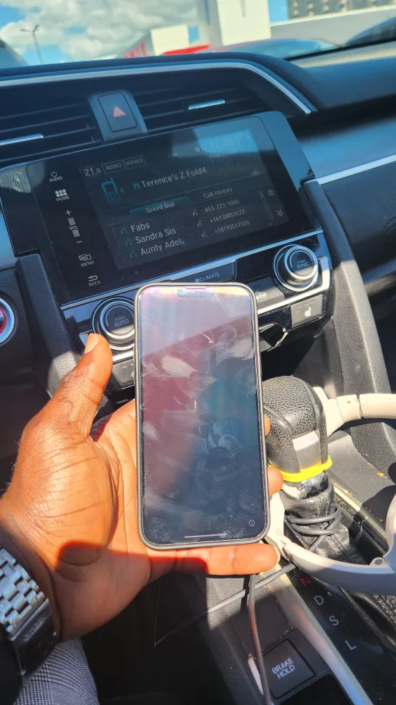 iPhone 13 Pro Max Silver, 256GB like new. umlocked image indicator(2)