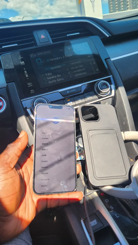 iPhone 13 Pro Max Silver, 256GB like new. umlocked image indicator(6)