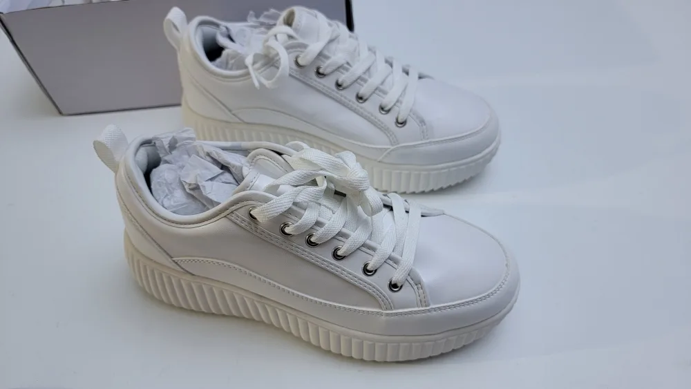 Dream Pairs Women’s Platform Sneakers, White/PU, Size 7, Lace-Up image indicator(5)