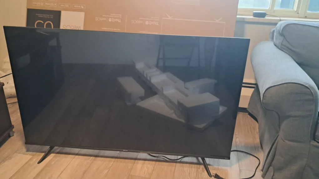 Hisense 55 inch Smart TV image indicator(2)