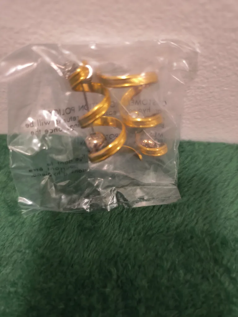 Gold Tone Spiral Earrings - New image indicator(2)