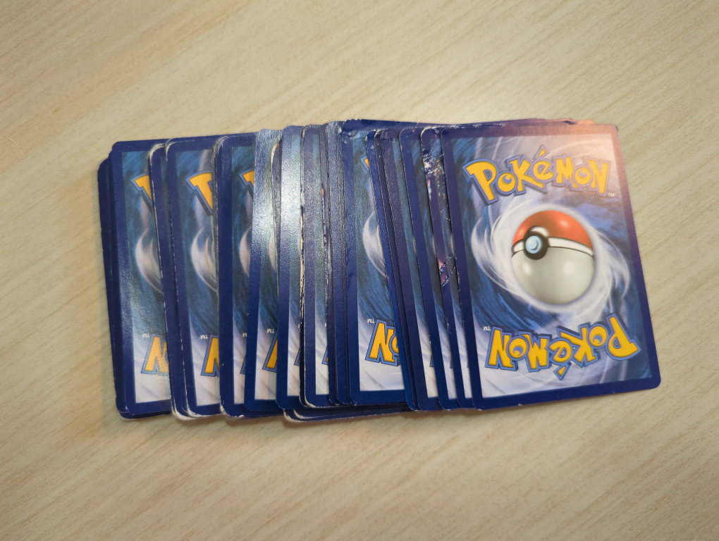 Damaged Pokémon Cards - Mixed Lot - photo 2