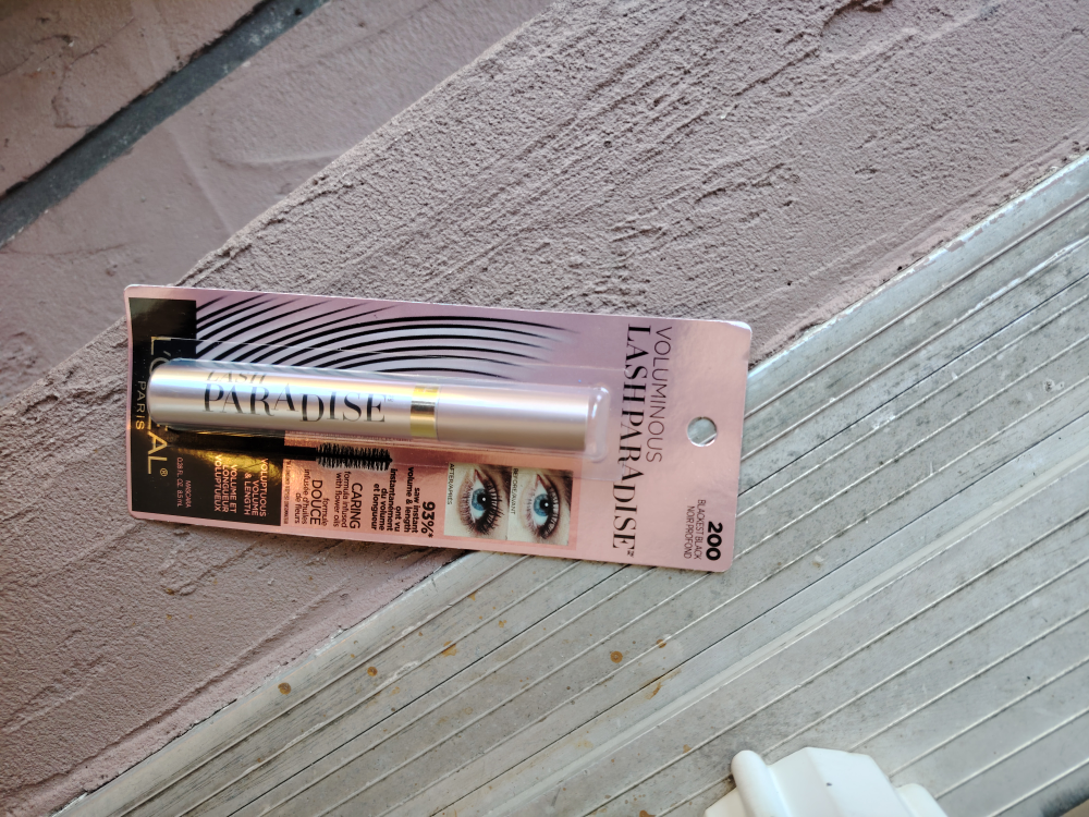 New L'Oreal Voluminous Lash Paradise Mascara