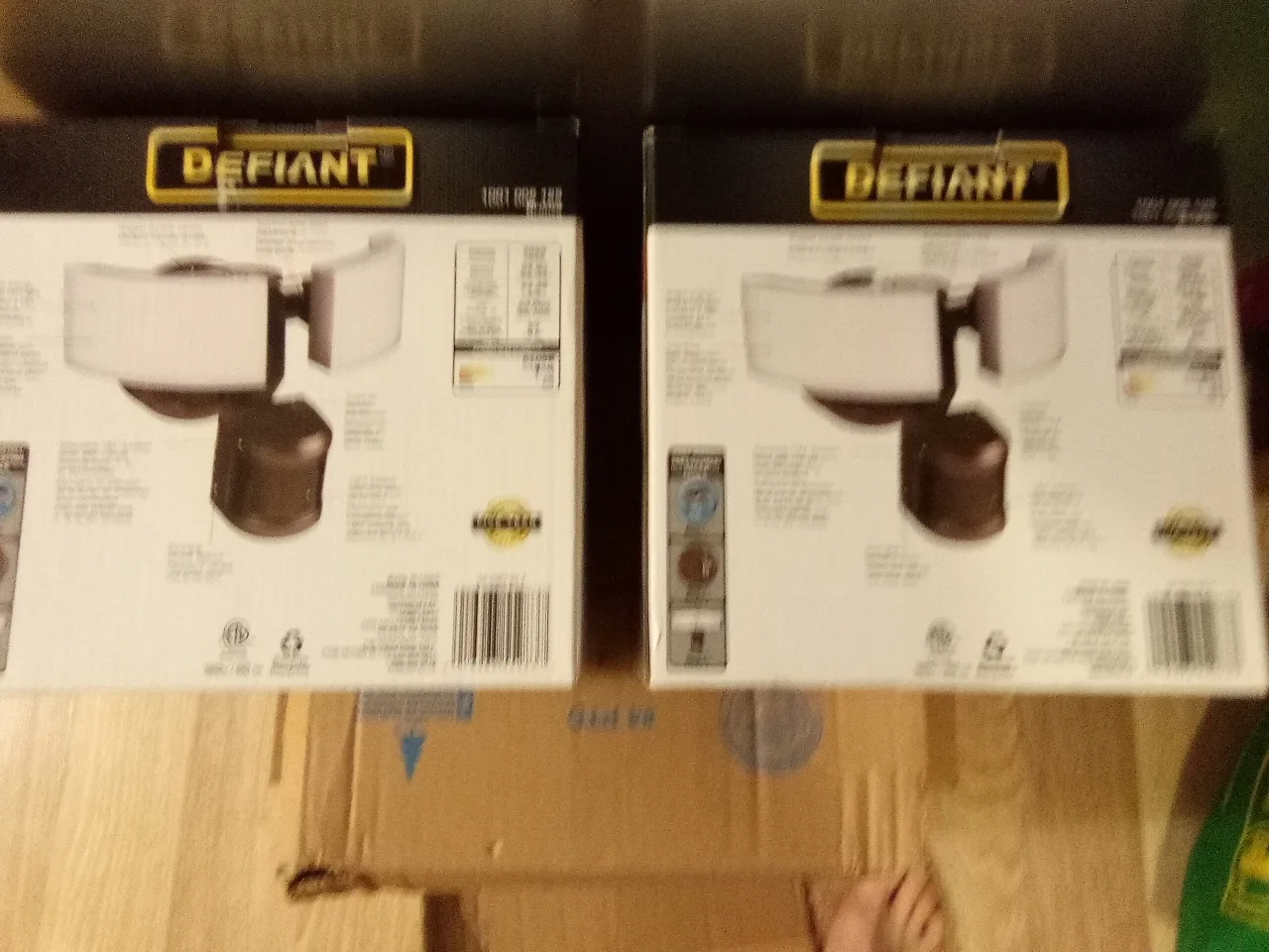 Defiant LED Outdoor Flood Light - New in Box! thumbnail