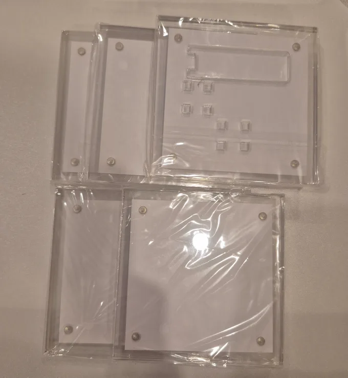 Pack of 5 - Acrylic Magnetic Photo Frame 4x4" Pack image indicator(2)