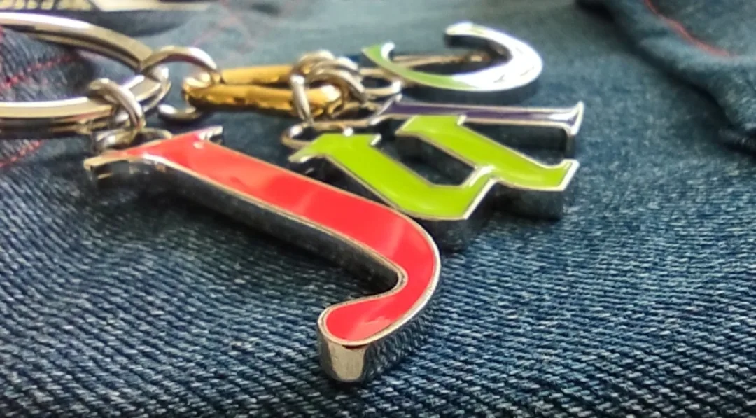 (NEW) Juicy Couture Letter Keychain image indicator(6)