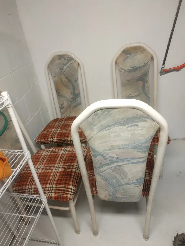 Set of 4 ugly dining chairs image indicator(4)